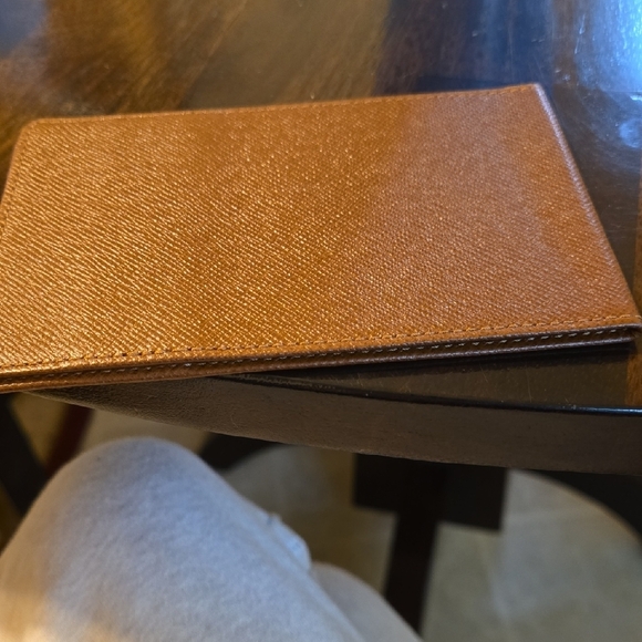 Louis Vuitton Brown Key Card Holder Elegant Accessory. Unisex, It Is NWOT - Picture 9 of 12